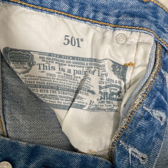 Levi’s 501 Wedgie fit shorts - Picture 4 of 8